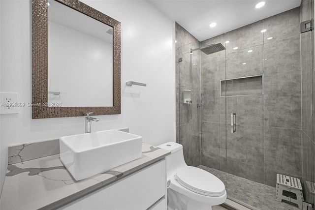 10202 SW 33rd St, Miami, FL 33165