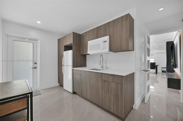 10202 SW 33rd St, Miami, FL 33165