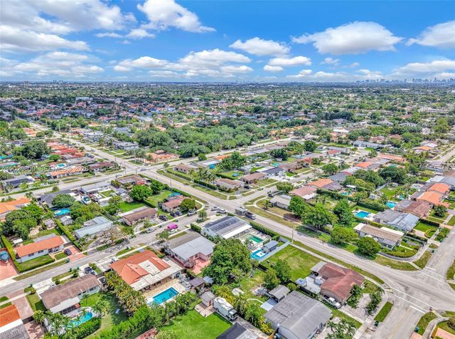 10202 SW 33rd St, Miami, FL 33165