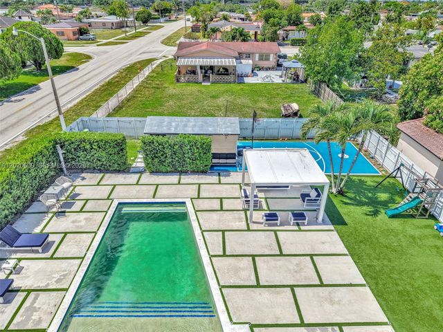10202 SW 33rd St, Miami, FL 33165
