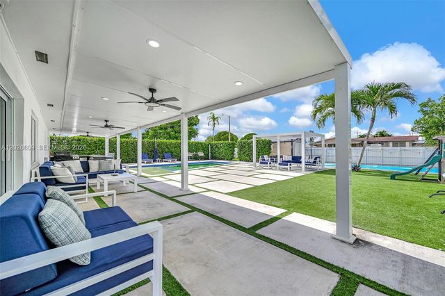 10202 SW 33rd St, Miami, FL 33165