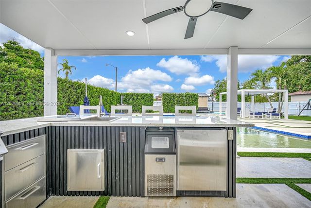 10202 SW 33rd St, Miami, FL 33165
