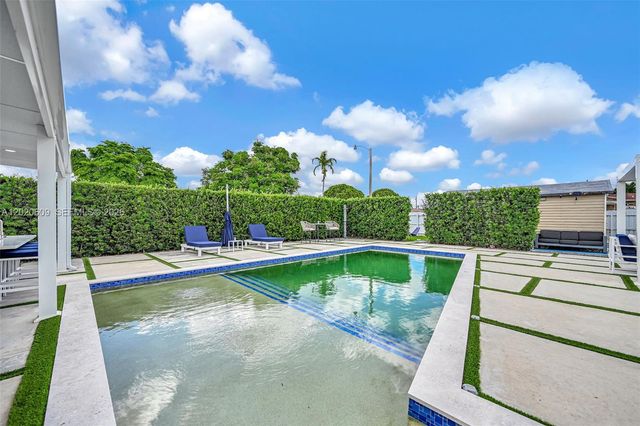10202 SW 33rd St, Miami, FL 33165