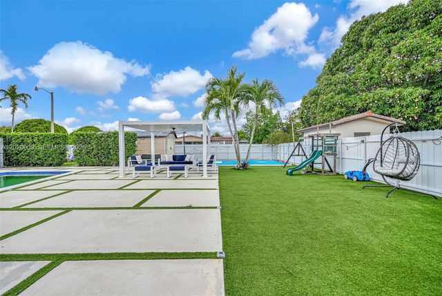 10202 SW 33rd St, Miami, FL 33165