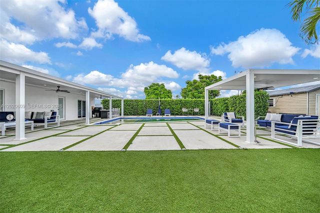 10202 SW 33rd St, Miami, FL 33165