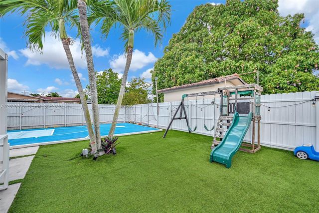 10202 SW 33rd St, Miami, FL 33165