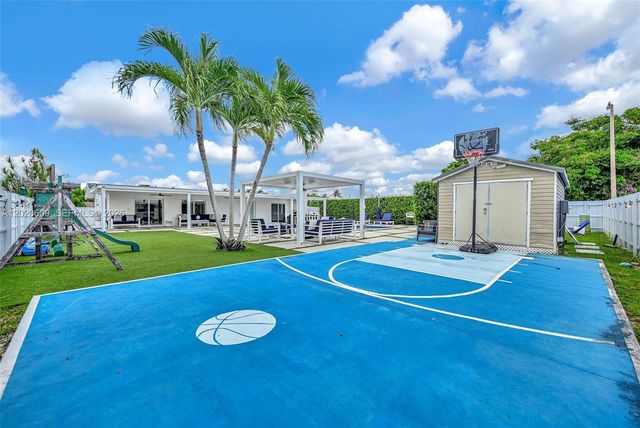 10202 SW 33rd St, Miami, FL 33165