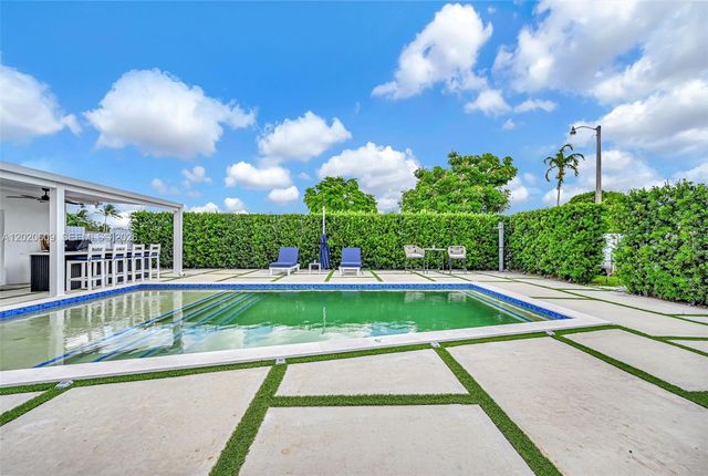 10202 SW 33rd St, Miami, FL 33165