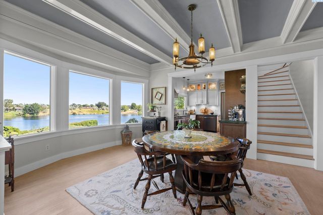 106 7th St, Prosser, WA 99350