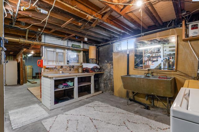 106 7th St, Prosser, WA 99350