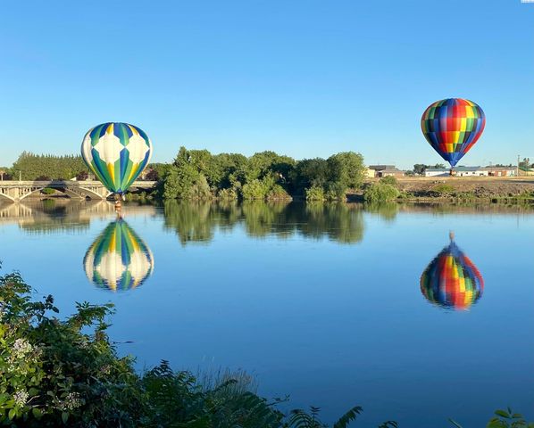 106 7th St, Prosser, WA 99350