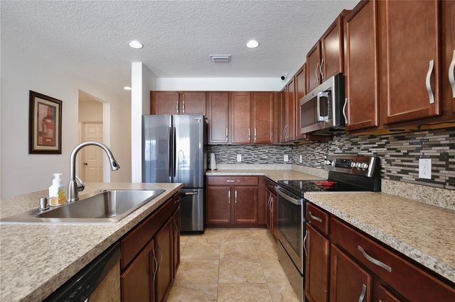 4723 MARCOS CIRCLE, Kissimmee, FL 34758