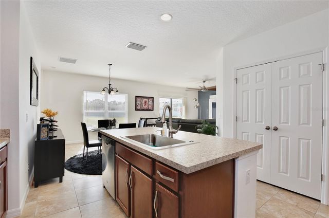 4723 MARCOS CIRCLE, Kissimmee, FL 34758