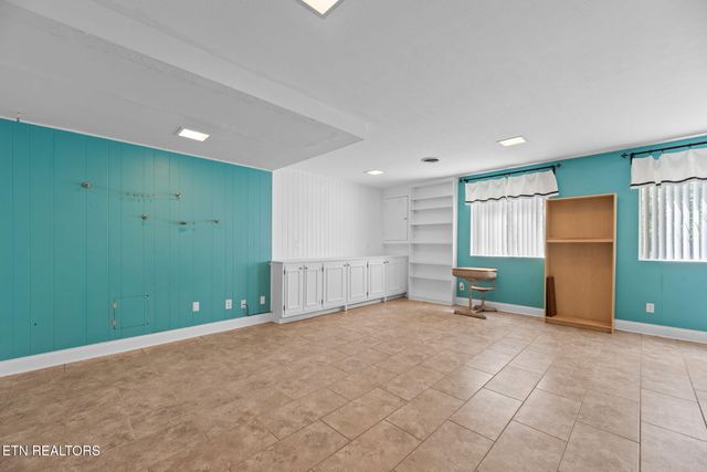 114 Canterbury Rd, Oak Ridge, TN 37830