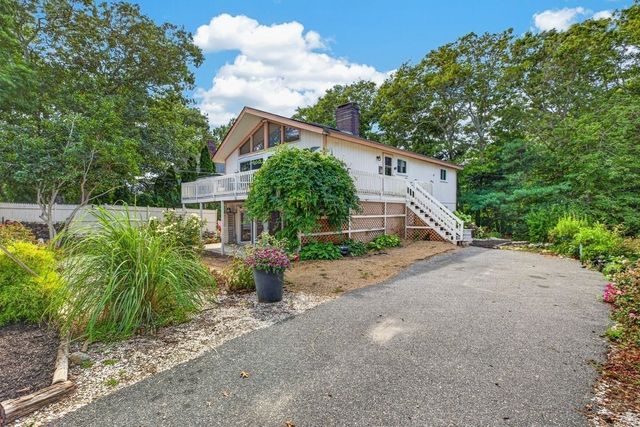 93 Shore Drive, Plymouth, MA 02360