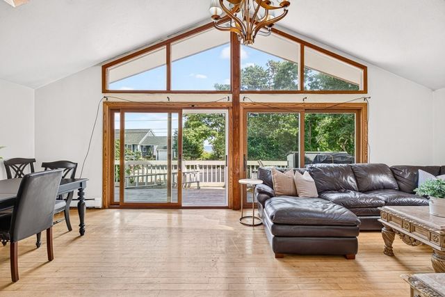 93 Shore Drive, Plymouth, MA 02360