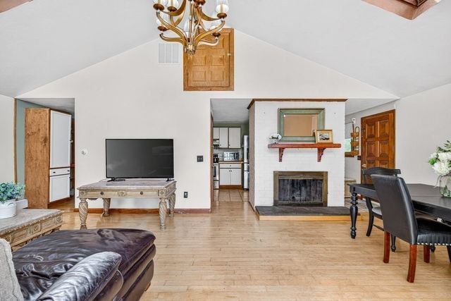 93 Shore Drive, Plymouth, MA 02360