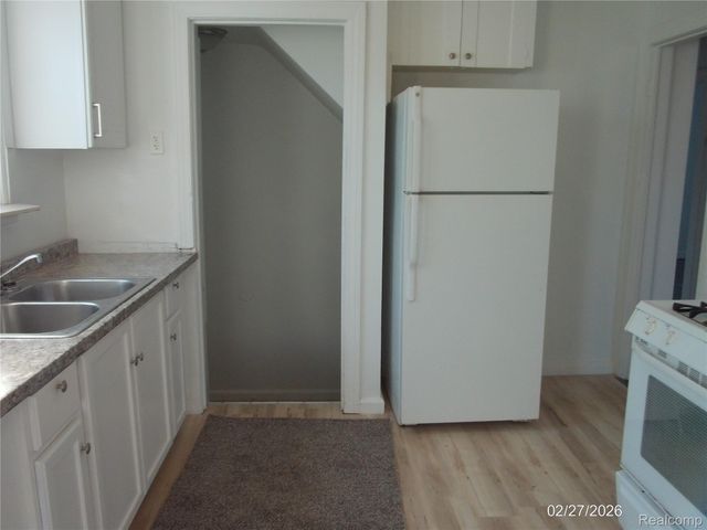 15107 Whitcomb Street, Detroit, MI 48227