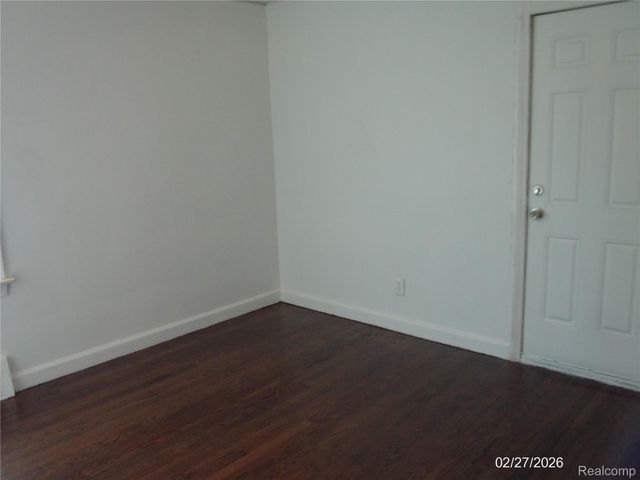 15107 Whitcomb Street, Detroit, MI 48227