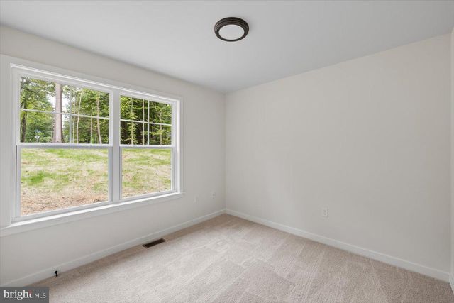 8339 KENNEDY DR, King George, VA 22485