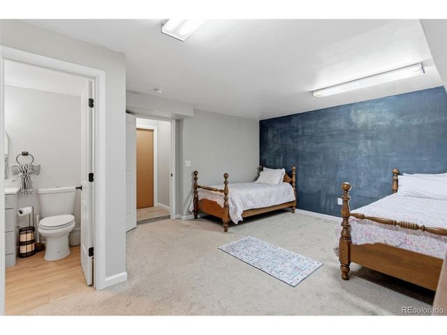 7280 Marshall Rd, Larkspur, CO 80118