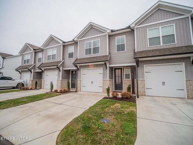 495 Harper Village Way, Lenoir City, TN 37771