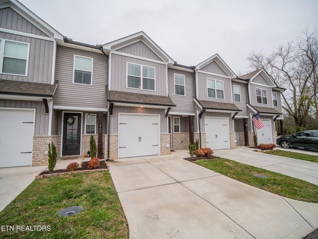 495 Harper Village Way, Lenoir City, TN 37771