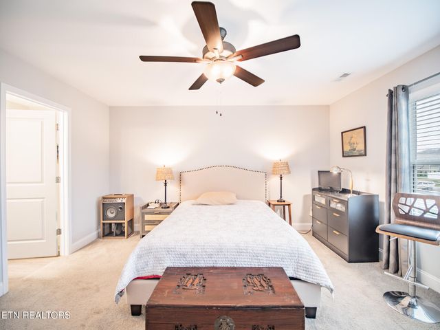 495 Harper Village Way, Lenoir City, TN 37771