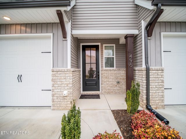 495 Harper Village Way, Lenoir City, TN 37771