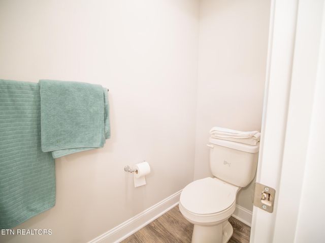 495 Harper Village Way, Lenoir City, TN 37771