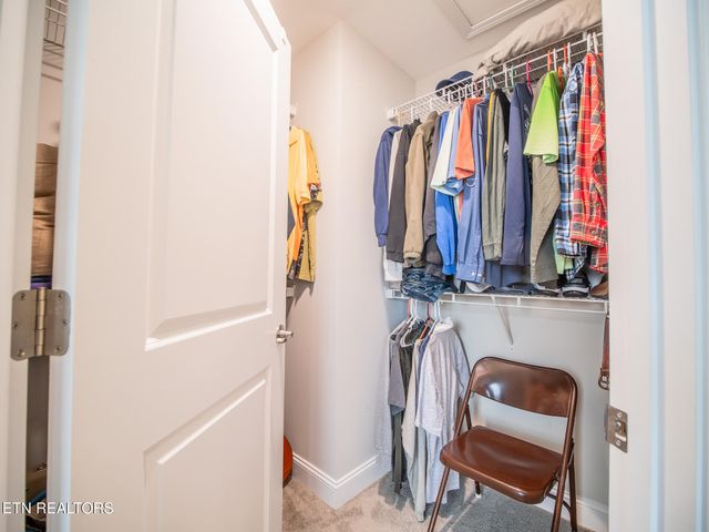 495 Harper Village Way, Lenoir City, TN 37771