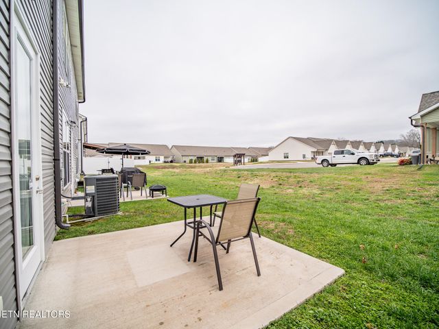 495 Harper Village Way, Lenoir City, TN 37771