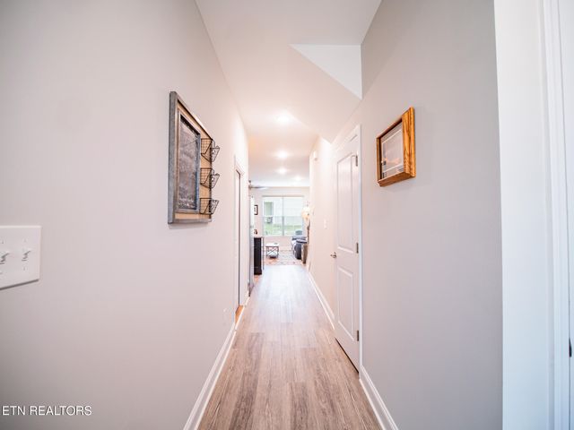 495 Harper Village Way, Lenoir City, TN 37771