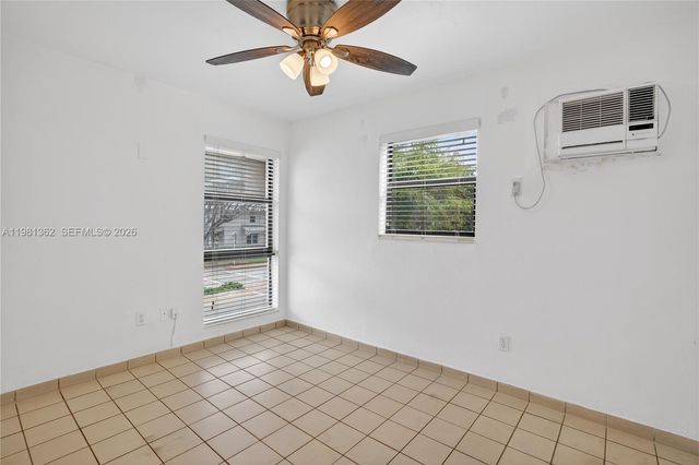 1600 S Le Jeune Rd 6, Coral Gables, FL 33134