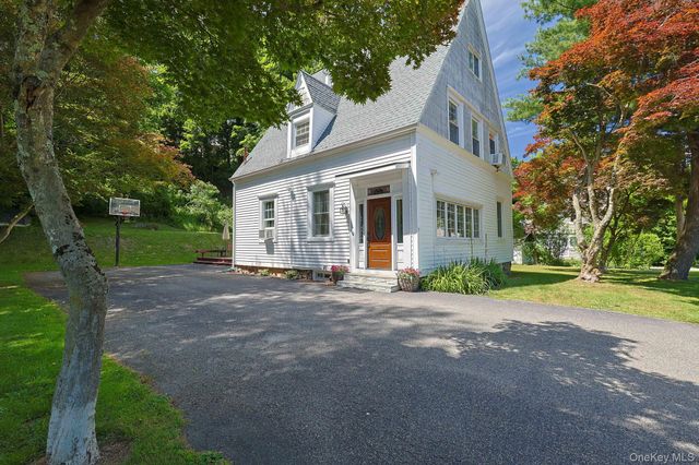 9 Library Road, Tuxedo Park, NY 10987