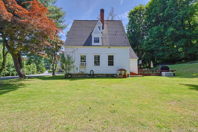 9 Library Road, Tuxedo Park, NY 10987