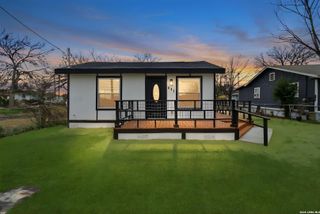 611 N San Ignacio Ave, San Antonio, TX 78228