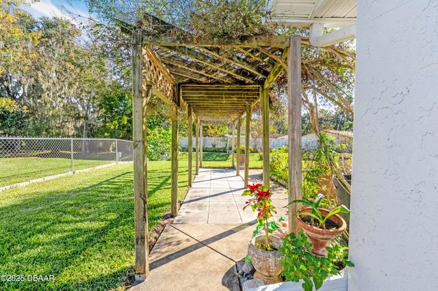 826 Hudson Lane, Port Orange, FL 32129