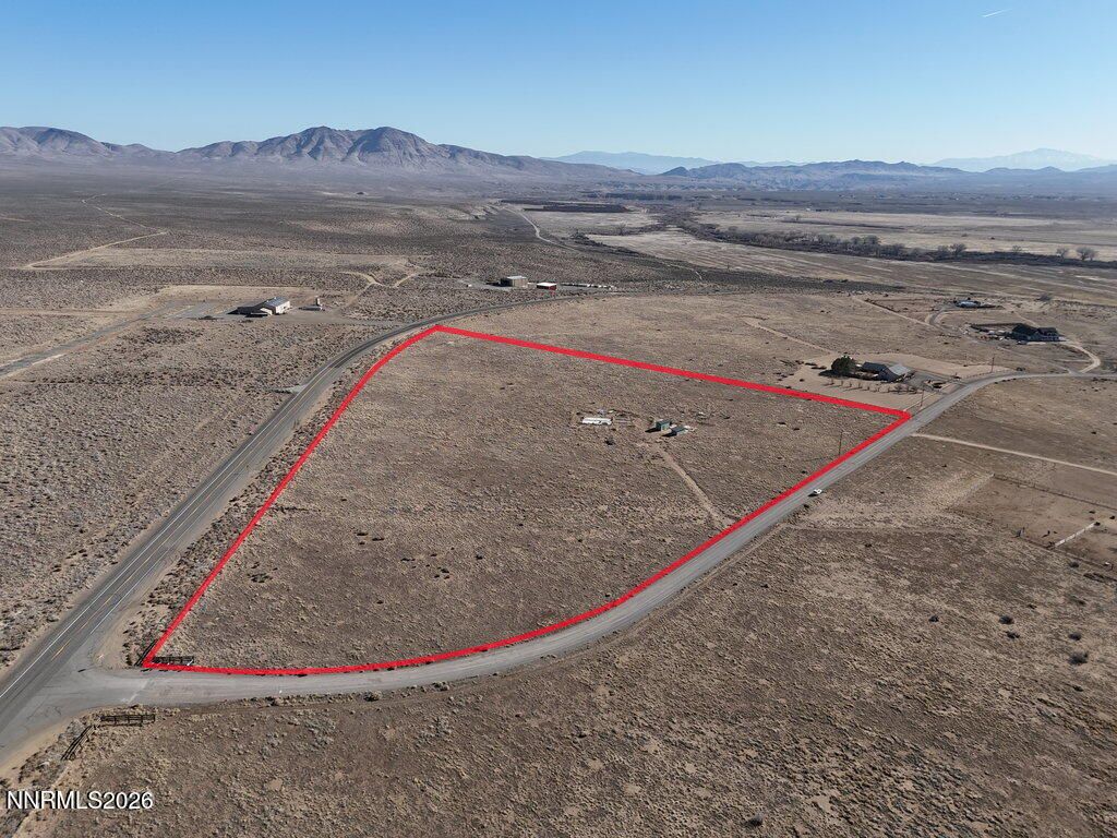 Image 4 of property listing at 100 Star View Lane, Smith Valley, NV 89430
