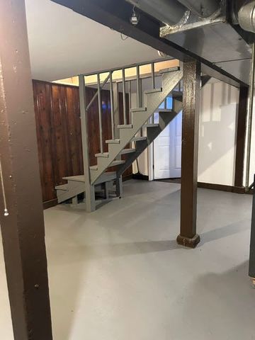 7130 S Hermitage Avenue, Chicago, IL 60636