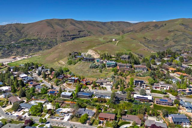 812 E 18TH AVE, Salt Lake City, UT 84103