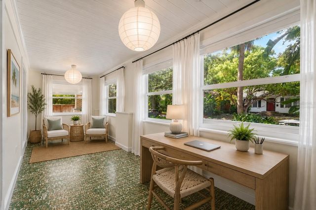 857 21ST AVENUE N, St Petersburg, FL 33704