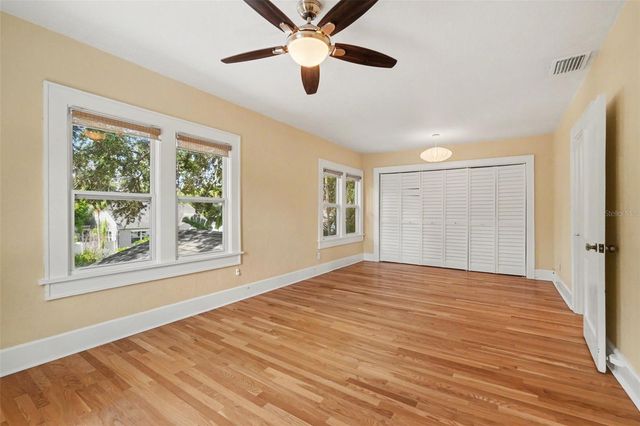 857 21ST AVENUE N, St Petersburg, FL 33704