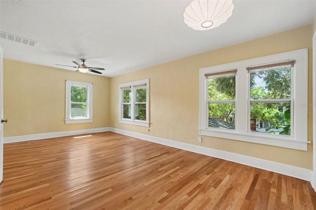857 21ST AVENUE N, St Petersburg, FL 33704