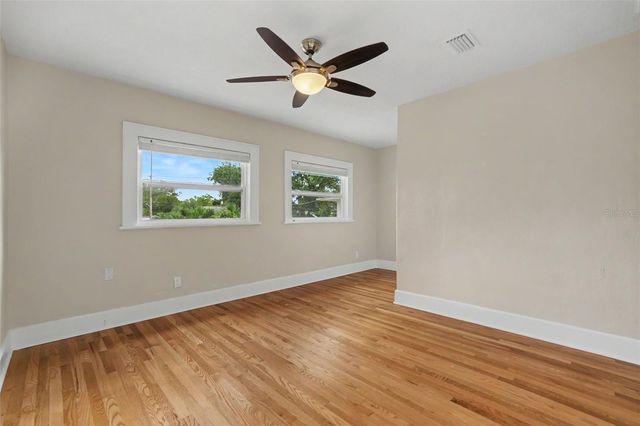 857 21ST AVENUE N, St Petersburg, FL 33704