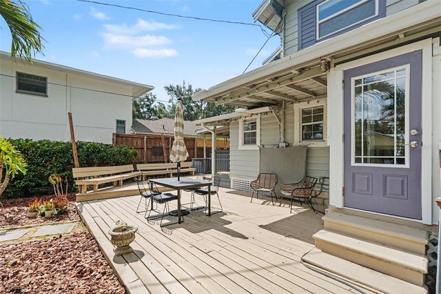857 21ST AVENUE N, St Petersburg, FL 33704