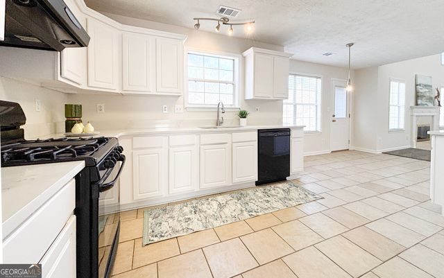 3382 Rockmill Drive, Ellenwood, GA 30294