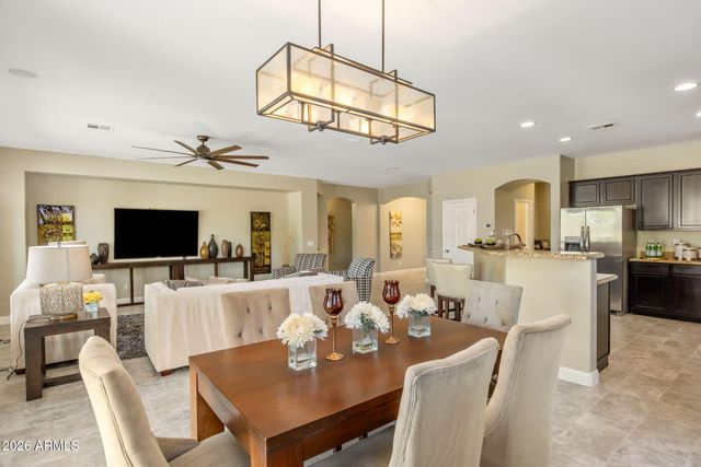 2122 W IAN Drive, Phoenix, AZ 85041