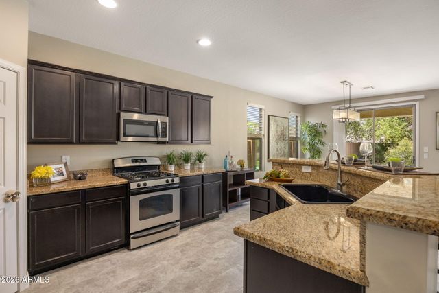 2122 W IAN Drive, Phoenix, AZ 85041