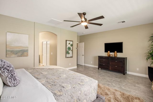 2122 W IAN Drive, Phoenix, AZ 85041
